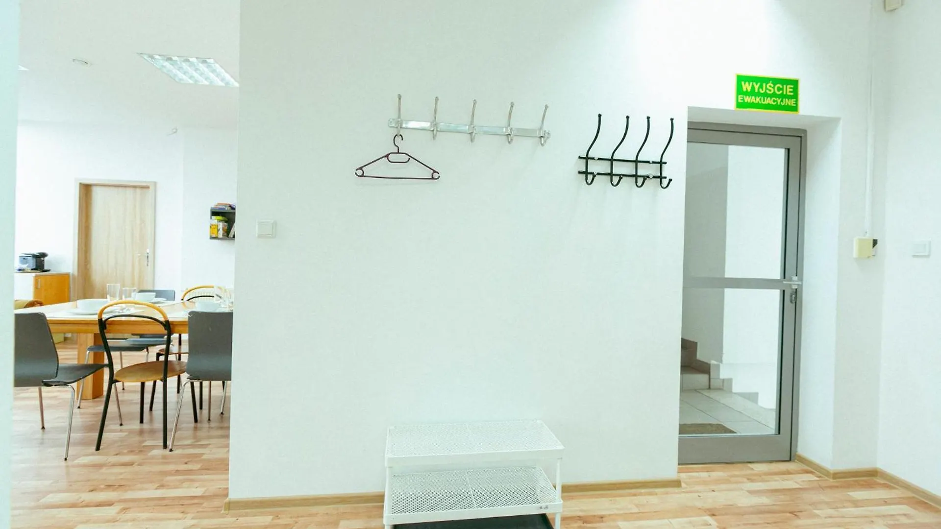 Hostel Metro Kabaty 바르샤바 0*,  폴란드