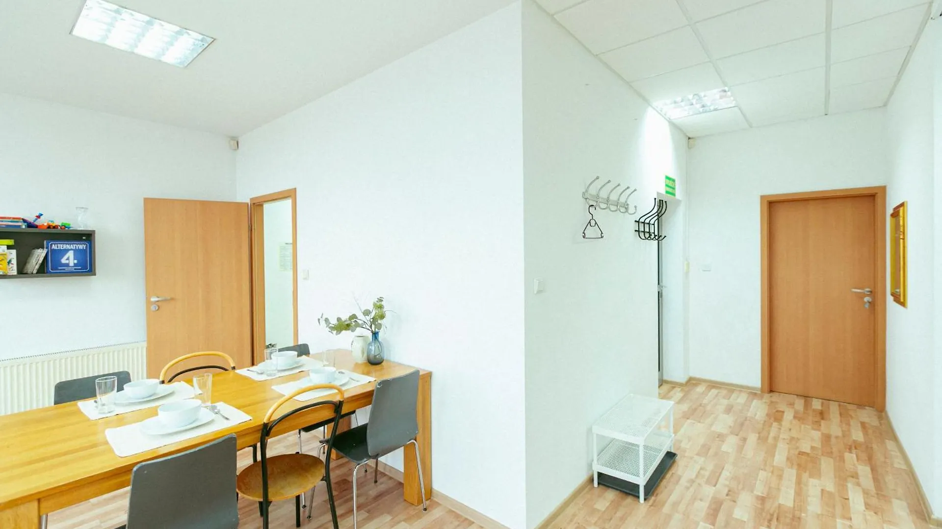 Hostel Metro Kabaty 바르샤바 0*,